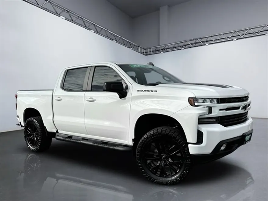 2022 Chevrolet Silverado LTD photo 1