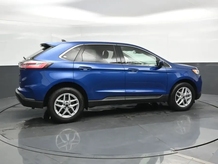 2024 Ford Edge SEL photo 1
