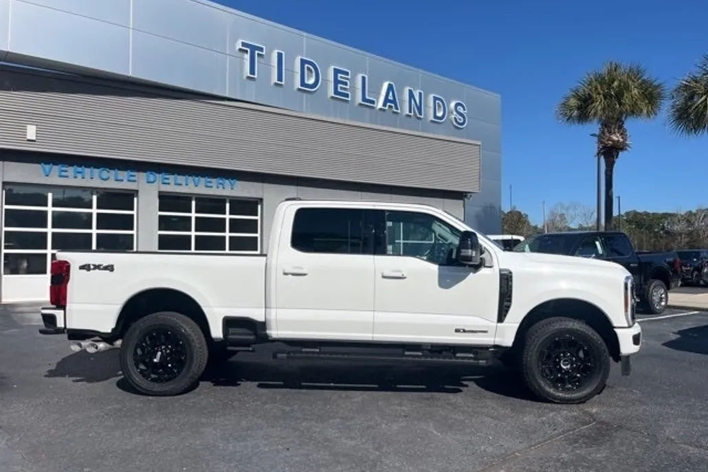 2025 Ford F-250 photo 1