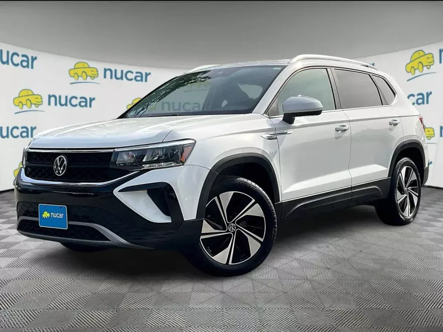 2023 Volkswagen Taos SE photo 1