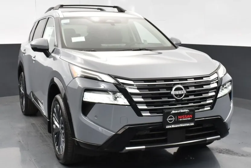 2025 Nissan Rogue Platinum photo 1