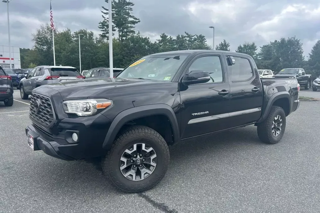 2022 Toyota Tacoma SR5 V6 photo 1