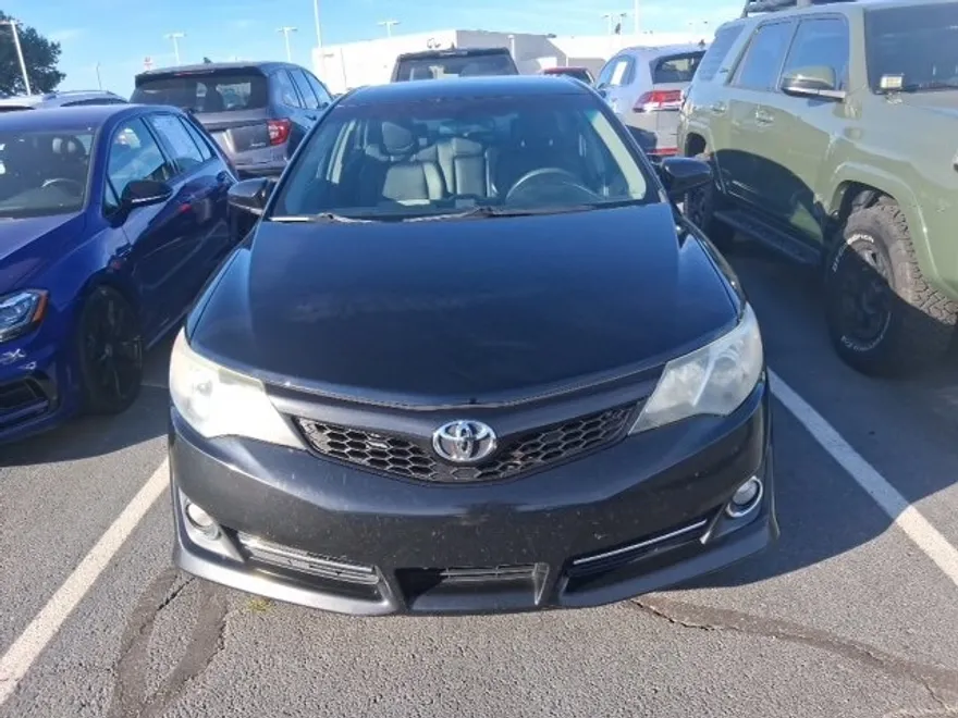 2014 Toyota Camry L photo 1