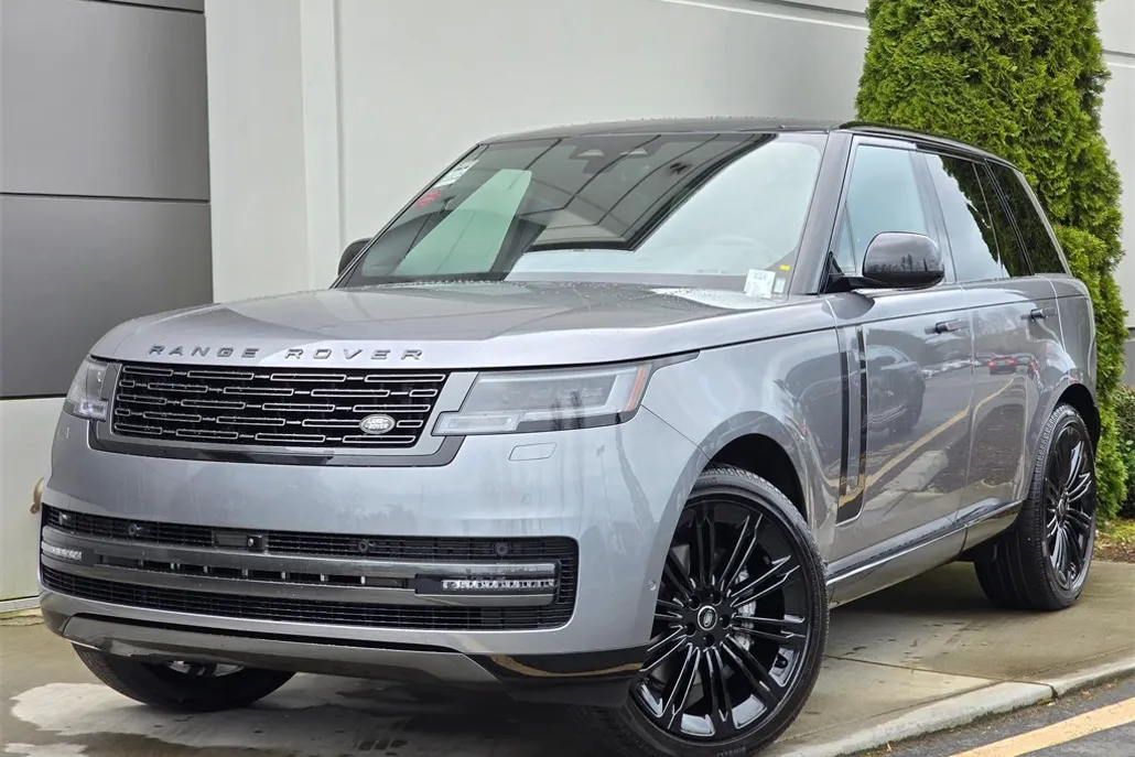 2025 Land Rover Range Rover SE photo 1