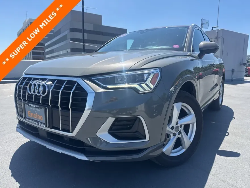 2019 Audi Q3 Premium Plus photo 1