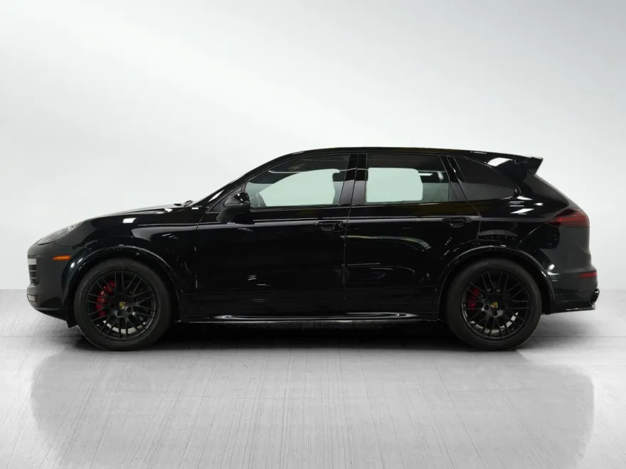2016 Porsche Cayenne GTS photo 1