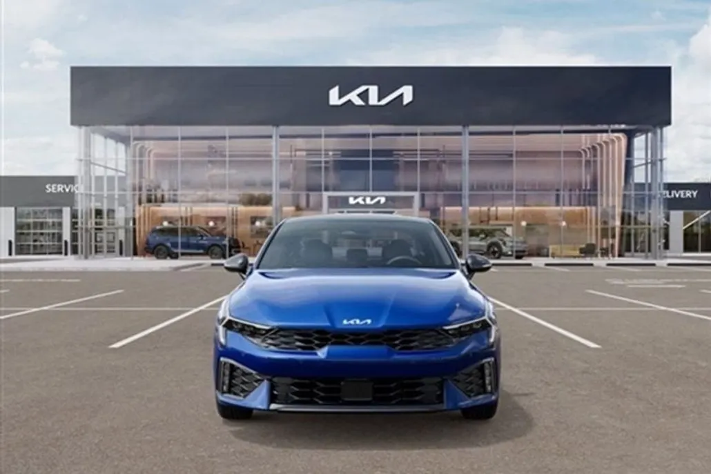 2026 Kia K5 GT-Line photo 1