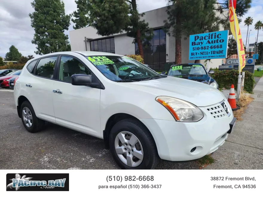 2010 Nissan Rogue photo 1