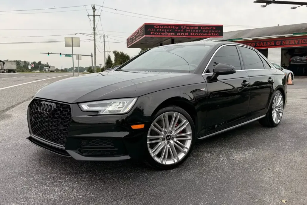 2018 Audi A4 Premium Plus photo 1