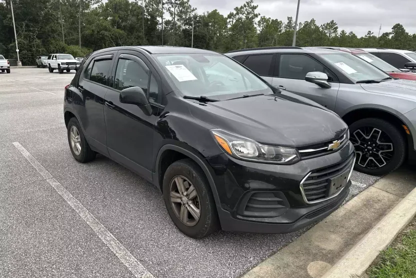 2017 Chevrolet Trax LS photo 1