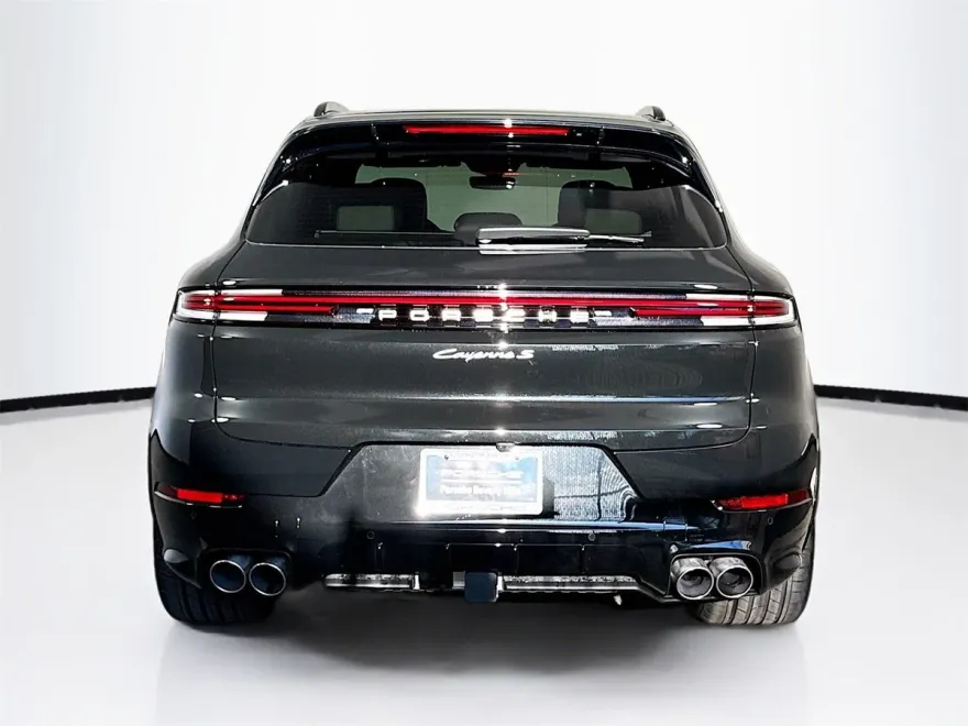 2026 Porsche Cayenne S E-Hybrid photo 1