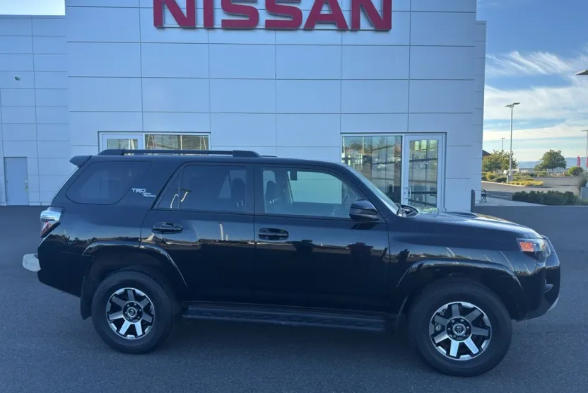 2024 Toyota 4Runner TRD photo 1