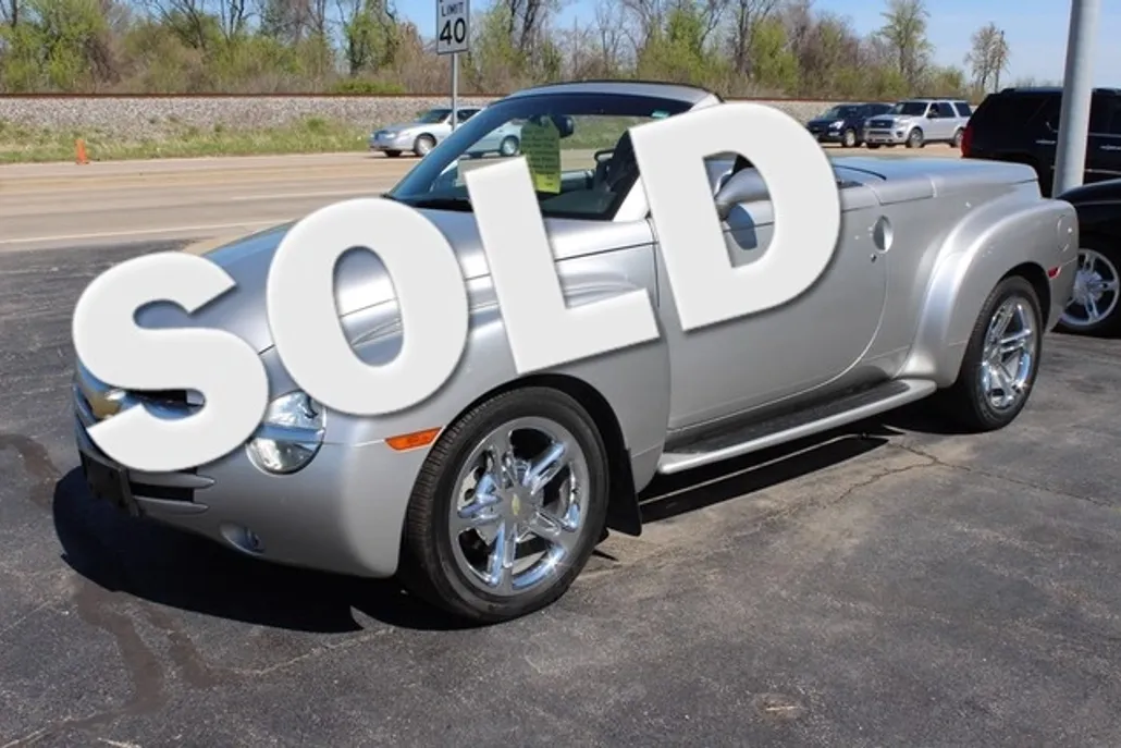 2004 Chevrolet SSR photo 1
