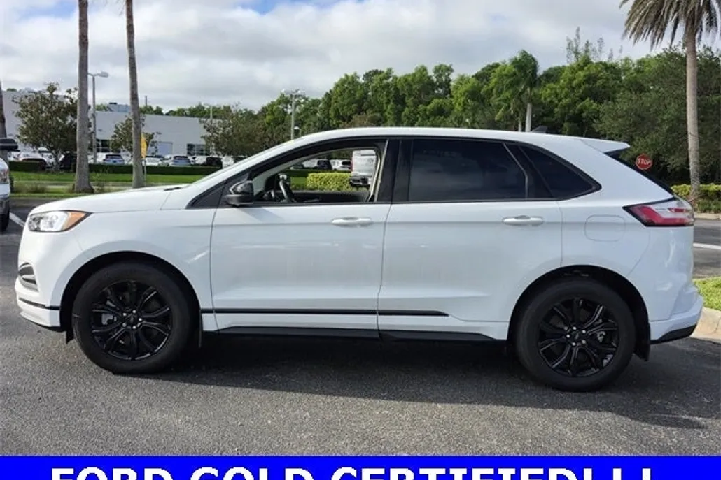 2024 Ford Edge SE photo 1