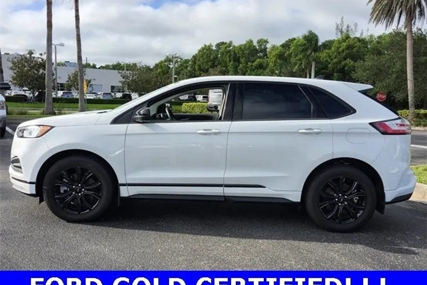 2024 Ford Edge SE photo 1