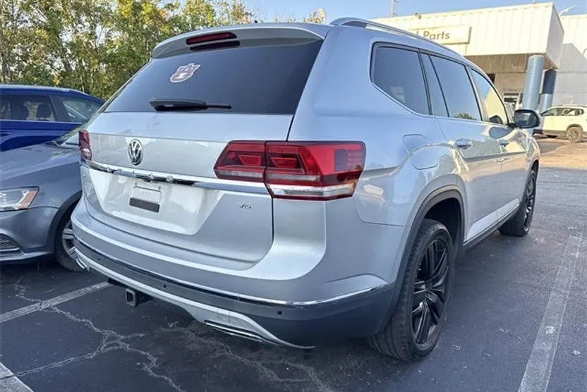 2018 Volkswagen Atlas SEL photo 1