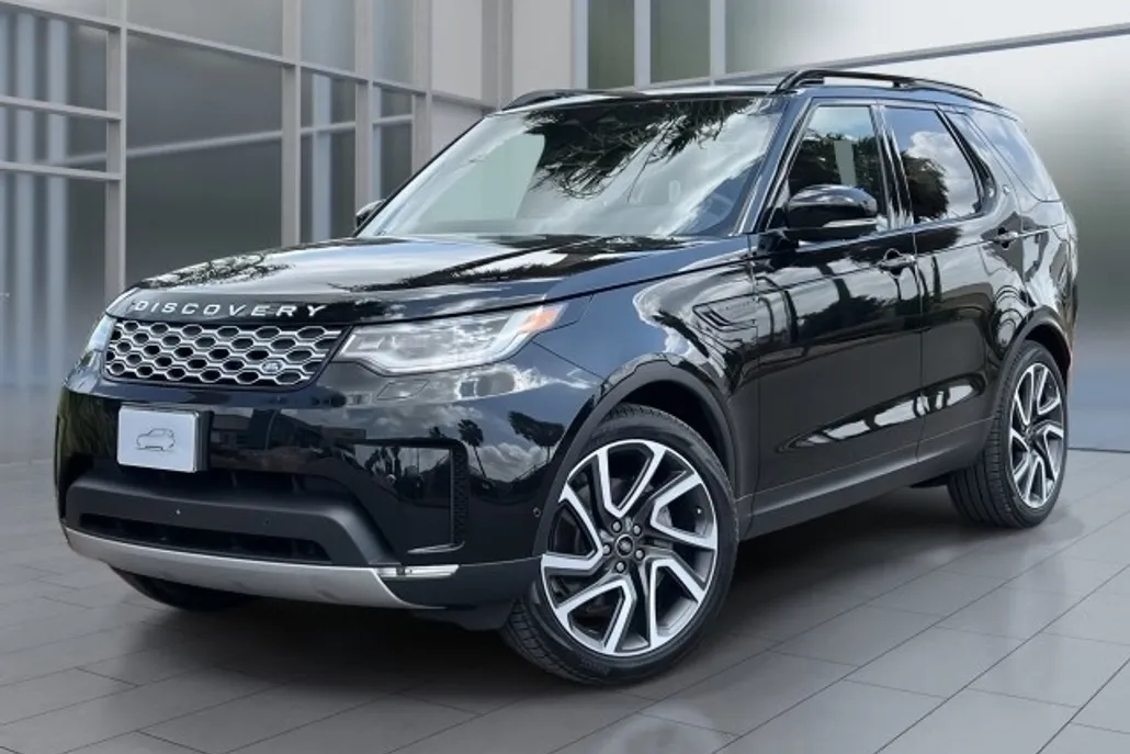 2025 Land Rover Discovery S photo 1