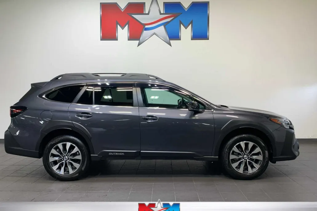 2023 Subaru Outback Limited photo 1