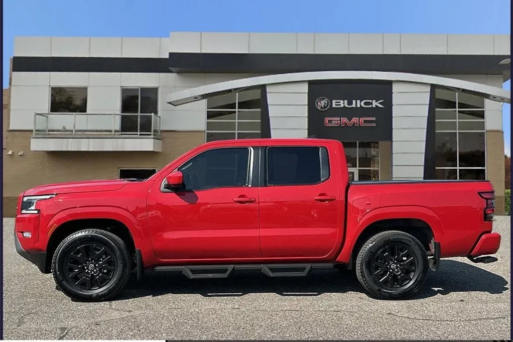 2022 Nissan Frontier SV photo 1