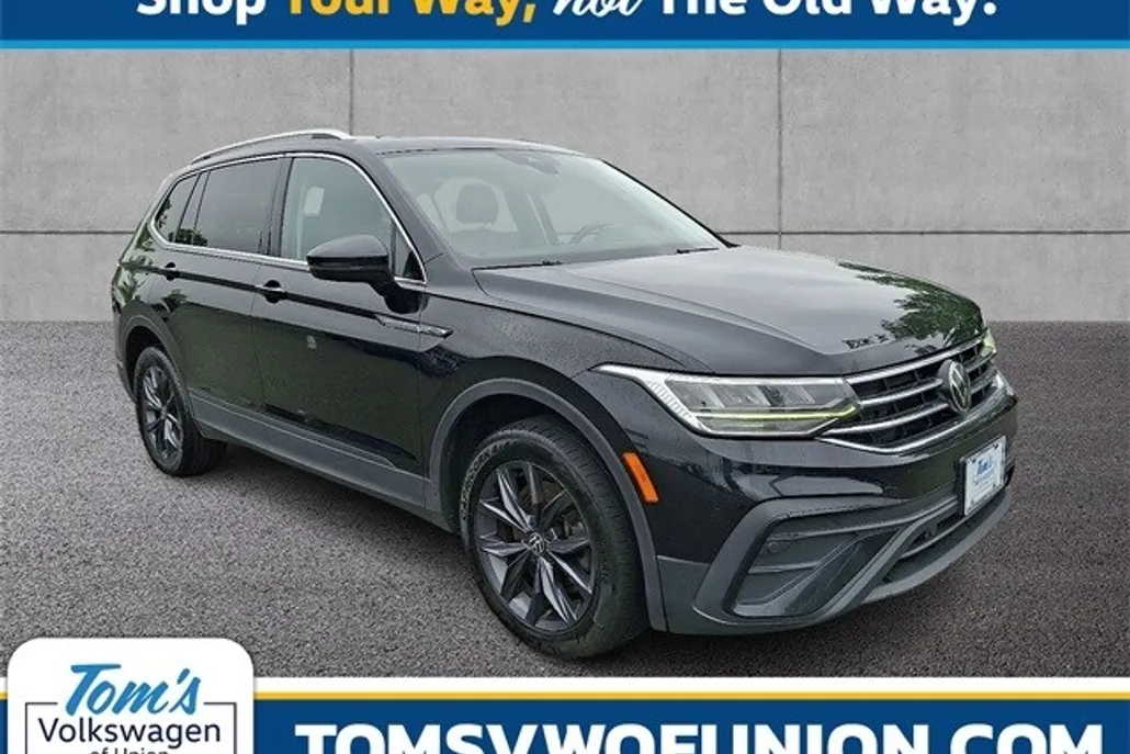 2022 Volkswagen Tiguan SE photo 1