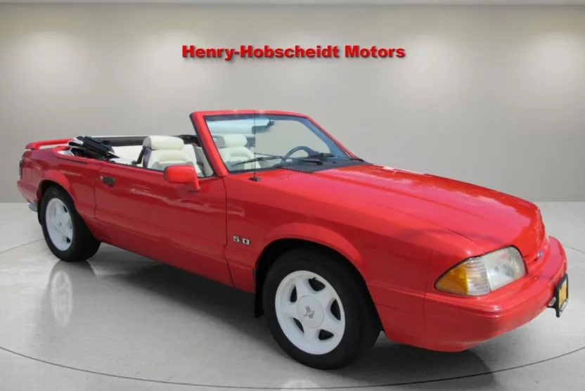 1992 Ford Mustang LX Convertible photo 1
