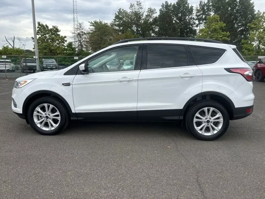 2018 Ford Escape SEL photo 1