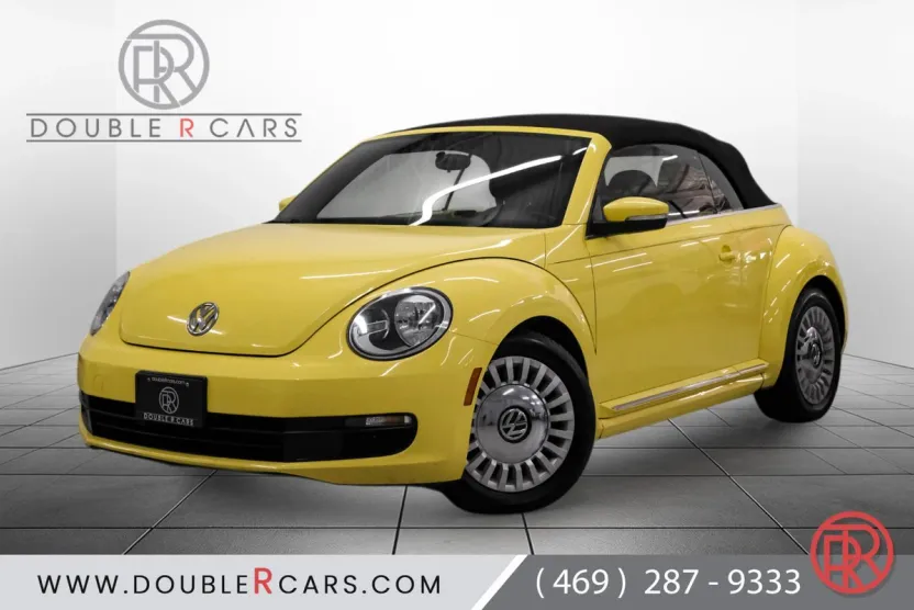 2013 Volkswagen Beetle 2.5L Convertible photo 1