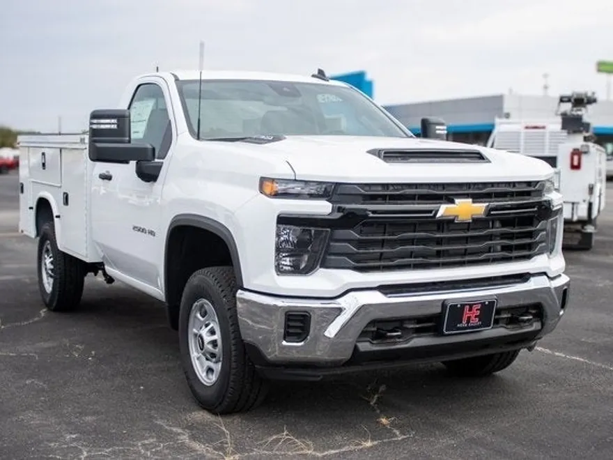 2024 Chevrolet Silverado 2500HD photo 1