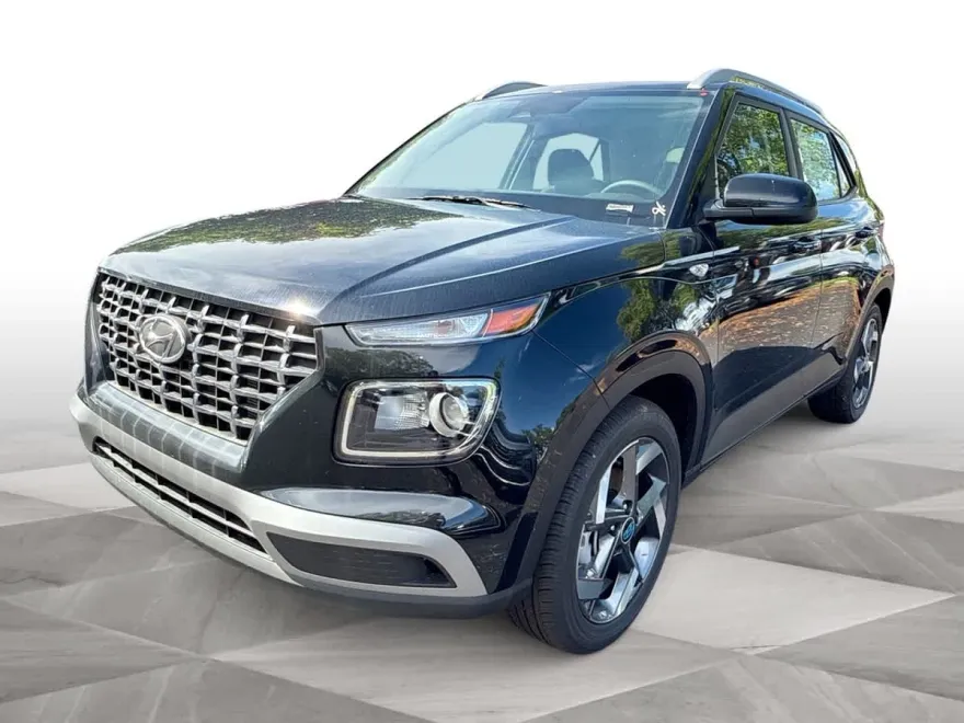 2025 Hyundai Venue SEL photo 1