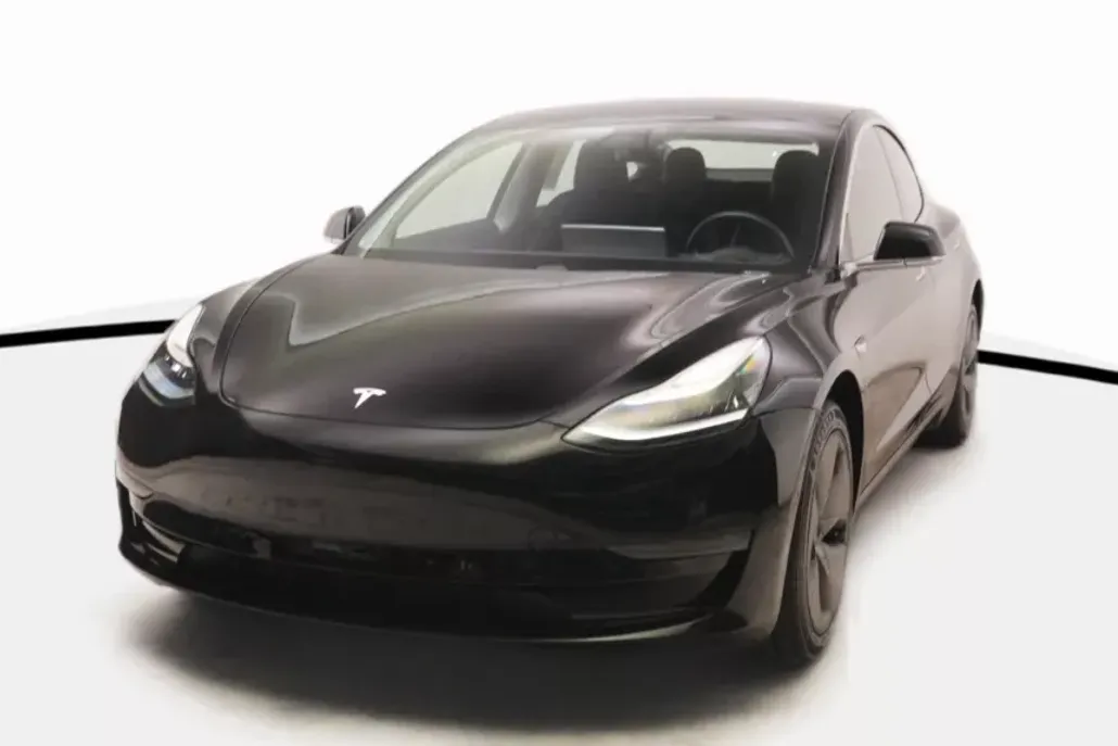 2019 Tesla Model 3 Standard Range photo 1