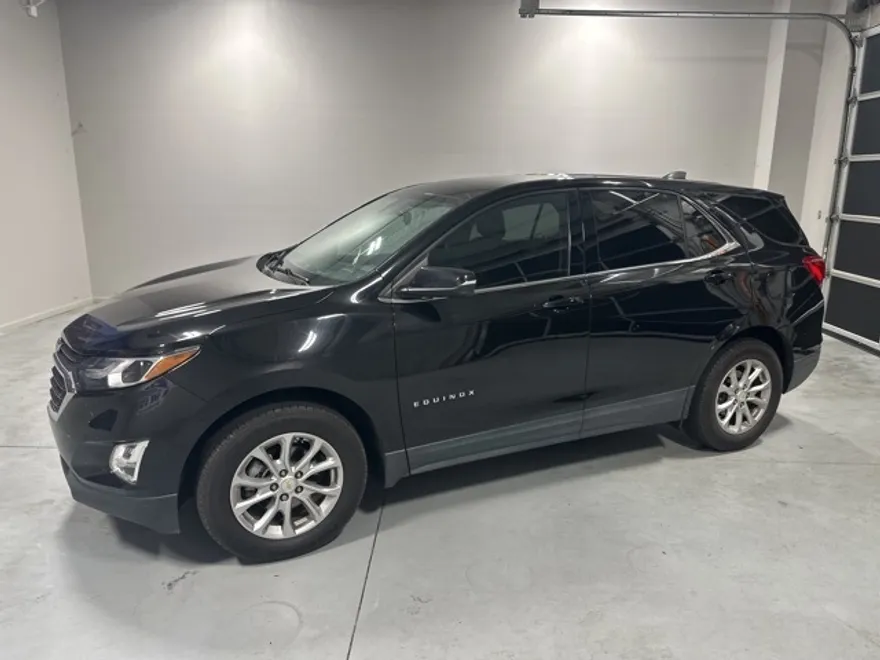 2018 Chevrolet Equinox LT photo 1