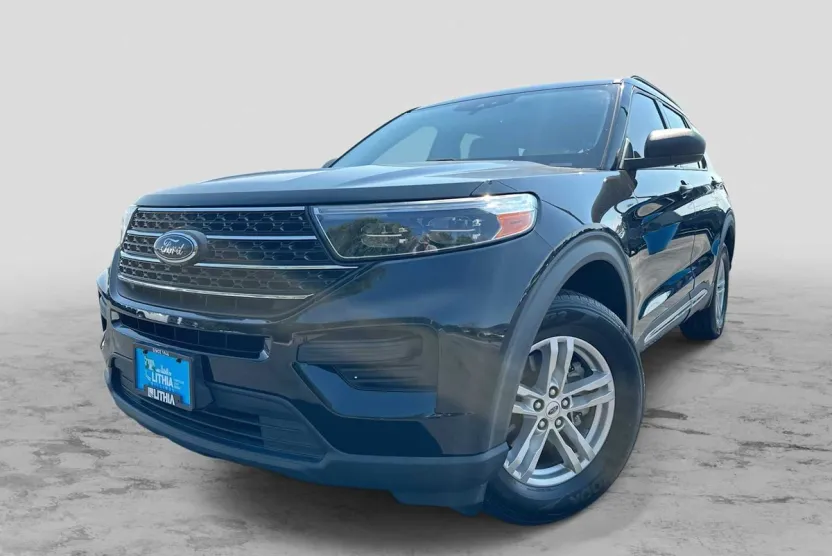 2021 Ford Explorer XLT photo 1