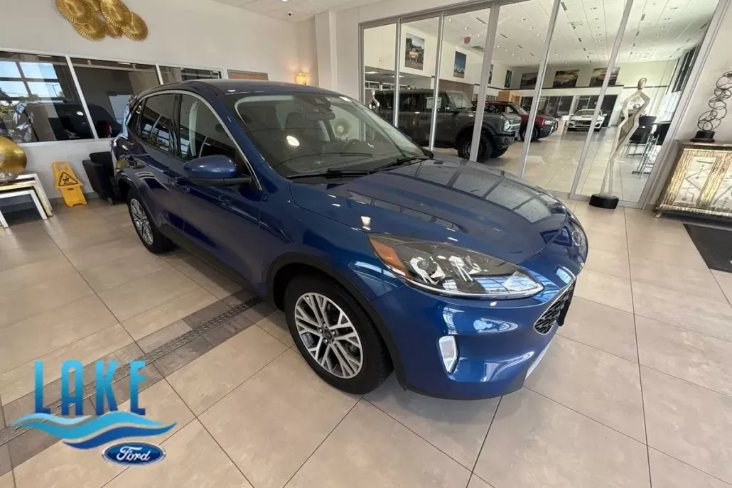 2022 Ford Escape SEL Hybrid photo 1