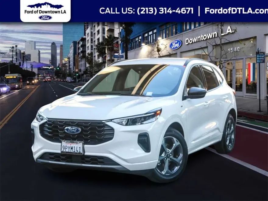 2024 Ford Escape ST-Line Hybrid photo 1
