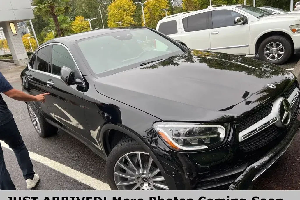 2021 Mercedes Benz GLC 300 photo 1