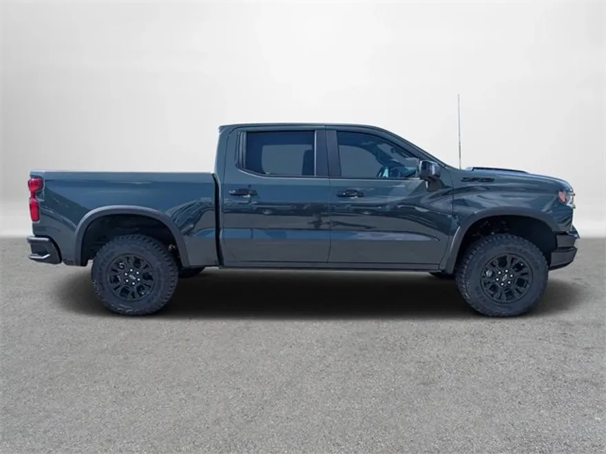 2025 Chevrolet Silverado 1500 ZR2 photo 1