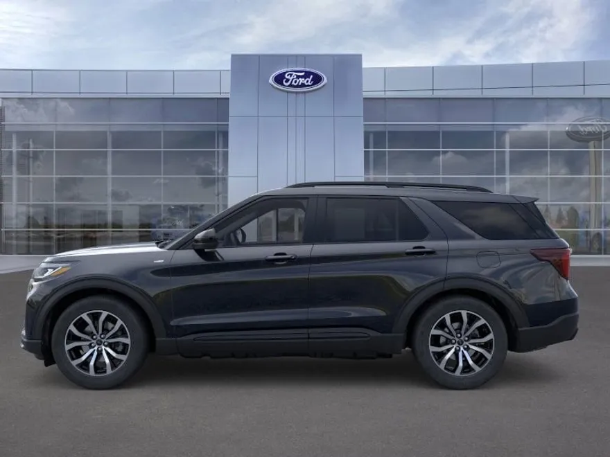 2025 Ford Explorer ST-Line photo 1