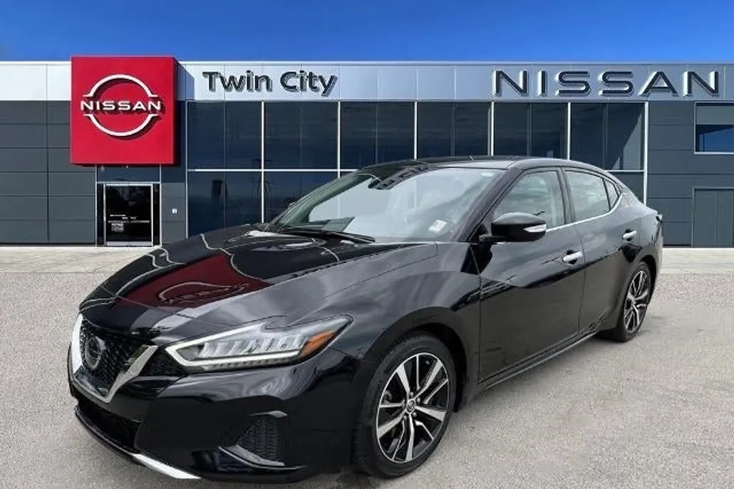 2022 Nissan Maxima SV photo 1