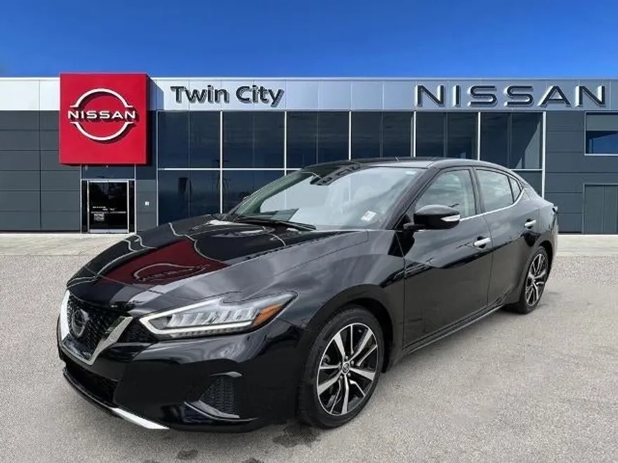 2022 Nissan Maxima SV photo 1
