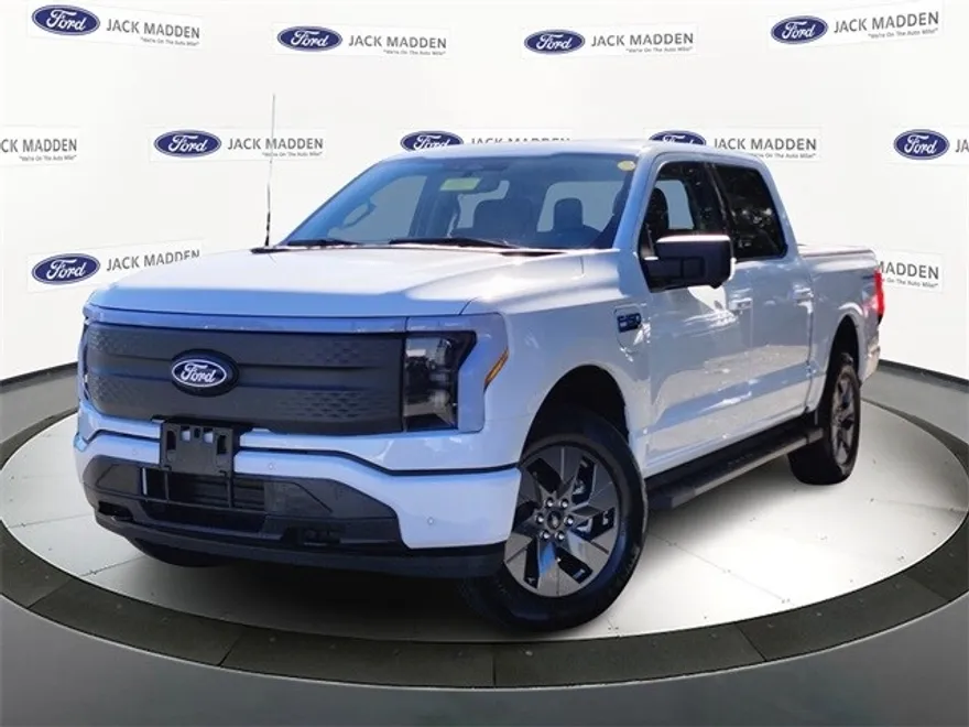 2024 Ford F-150 Lightning photo 1