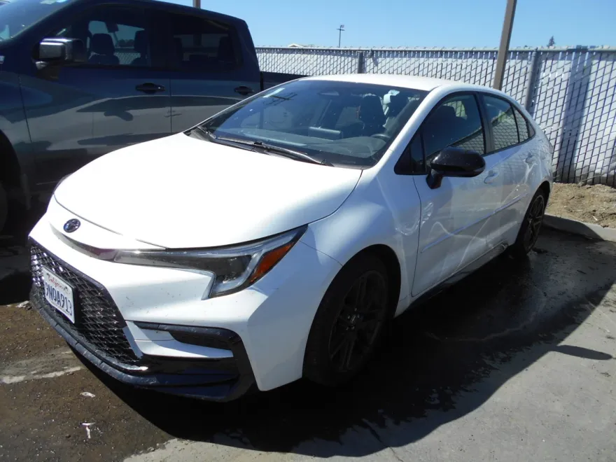 2024 Toyota Corolla Hybrid photo 1