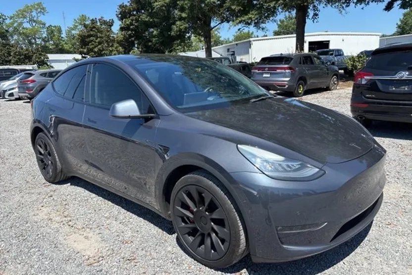 2021 Tesla Model Y Long Range photo 1