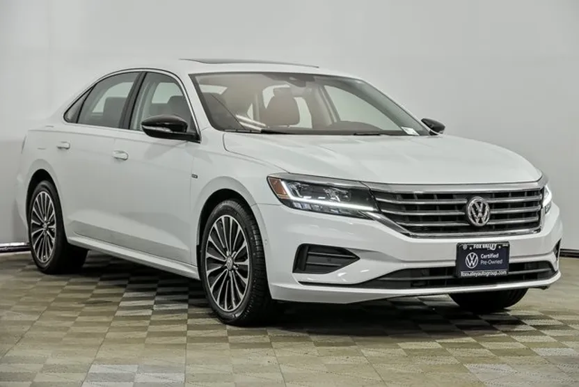 2022 Volkswagen Passat 2.0T Limited photo 1