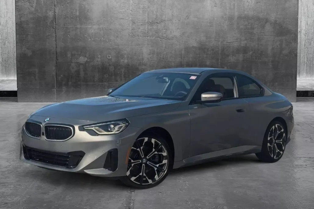 2025 Bmw 230i xDrive photo 1