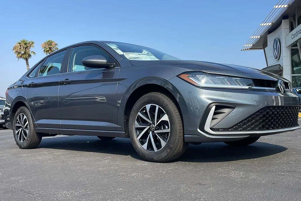 2025 Volkswagen Jetta S photo 1