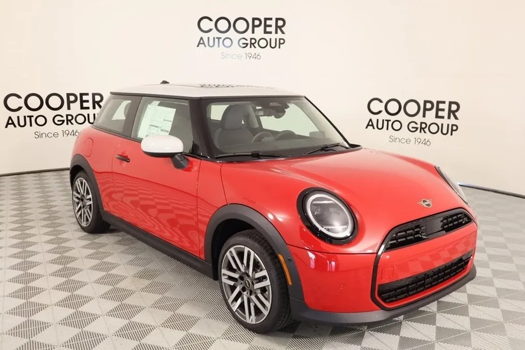 2025 Mini Cooper 2 Door Hardtop Signature photo 1