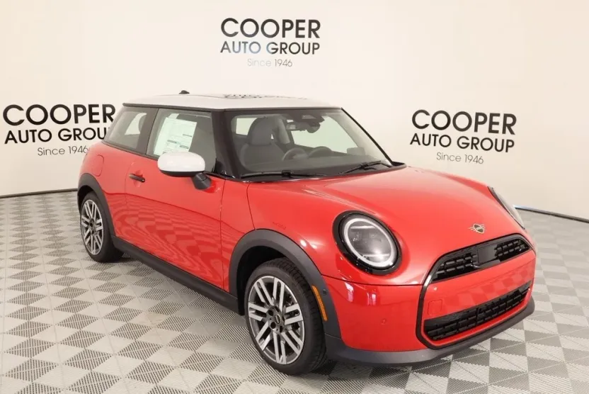 2025 Mini Cooper 2 Door Hardtop Signature photo 1