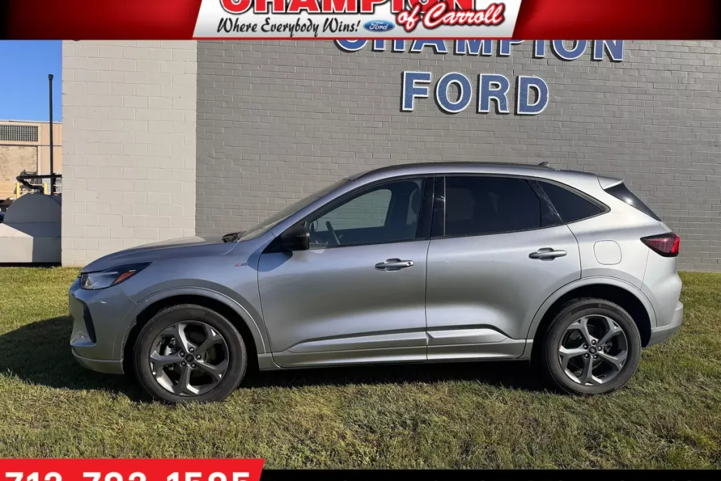 2023 Ford Escape ST-Line photo 1