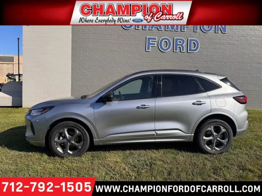 2023 Ford Escape ST-Line photo 1