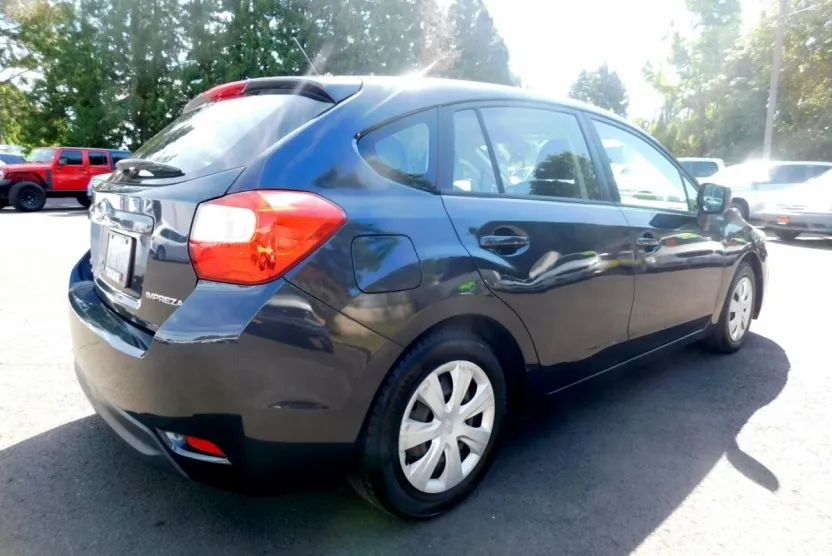 2012 Subaru Impreza 2.0i photo 1